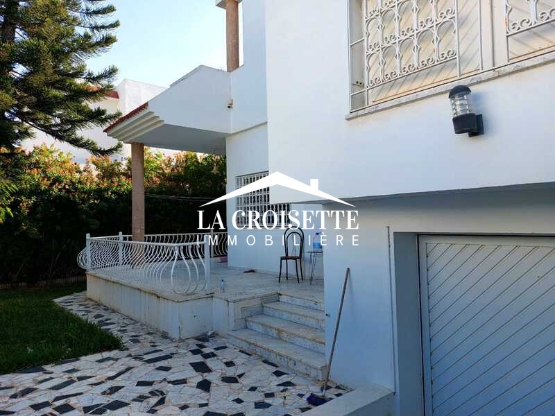 Villa S+5 à La Marsa